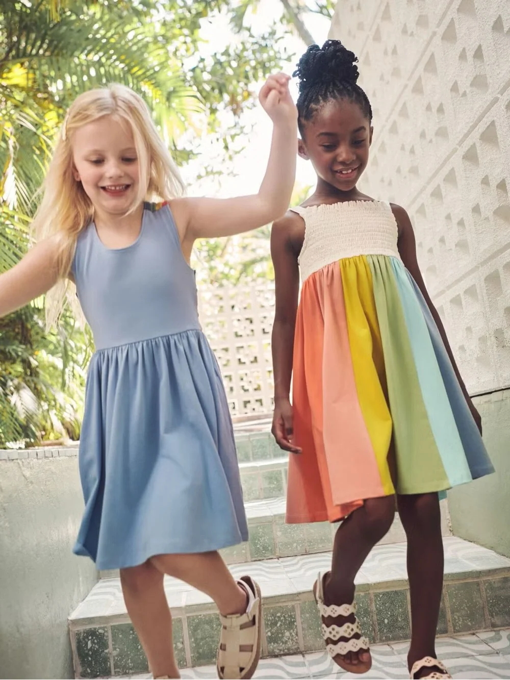 Hanna Andersson Sleeveless Smocked Rainbow Dress with Pockets Size 8